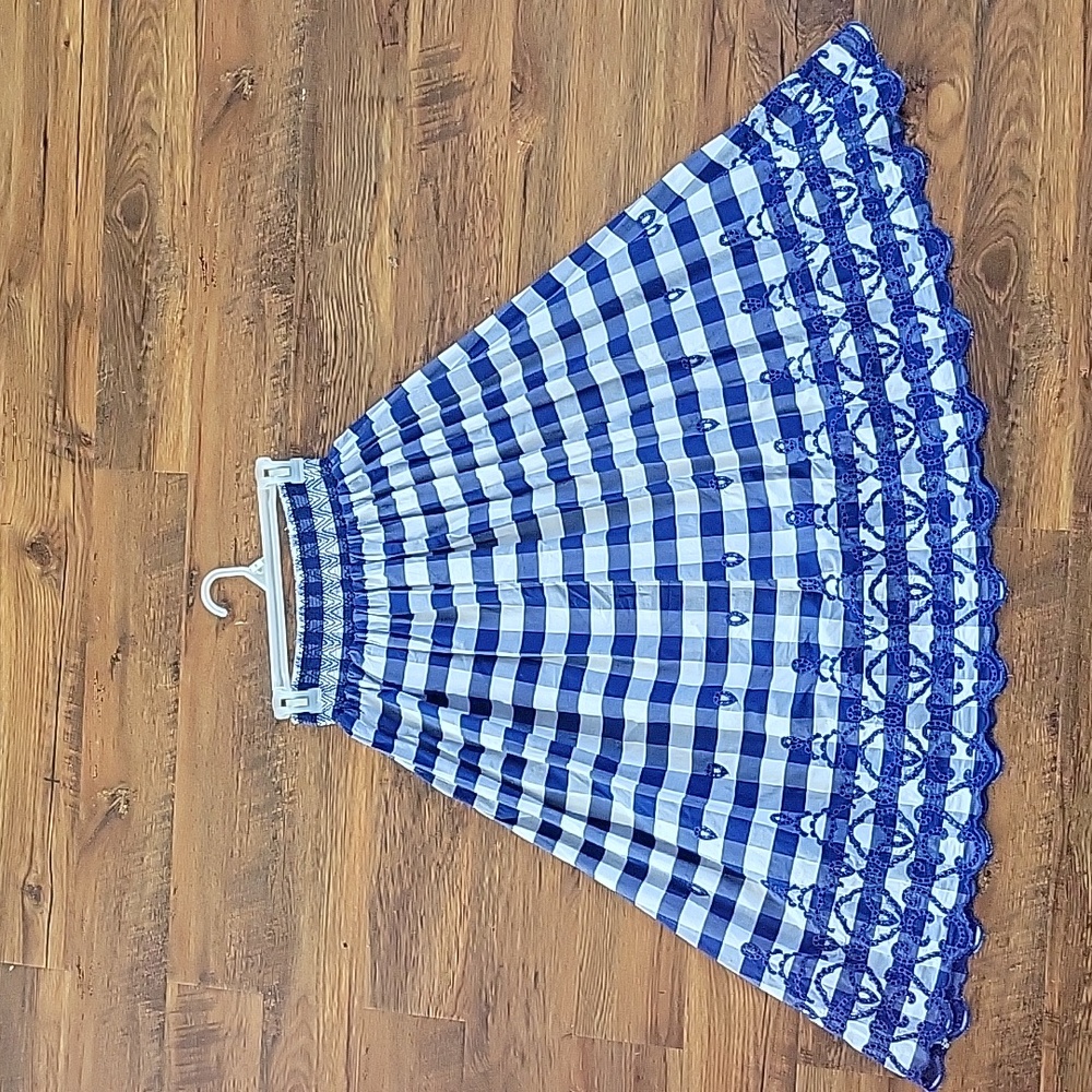 Zara embroidery angle plade skirt